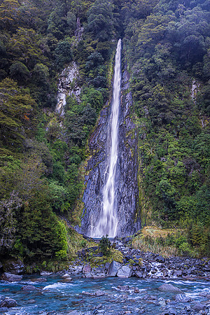 The Approach to Thunder Creek Falls, Haast Pass
