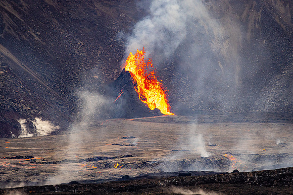 Cinder Cone at Edge of Halema'uma'u Crater, Kilauea Eruption 6-1