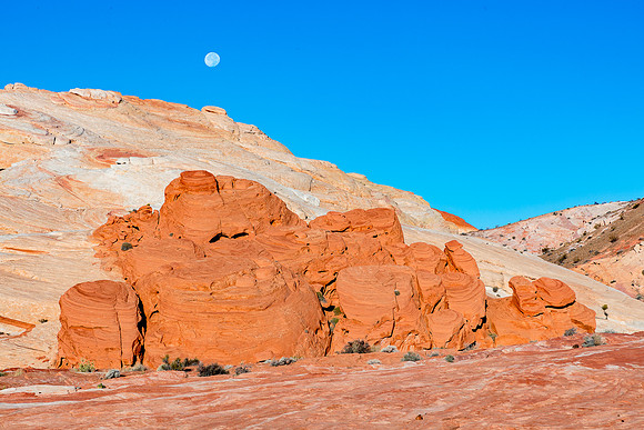 Moonset, Valley of Fire