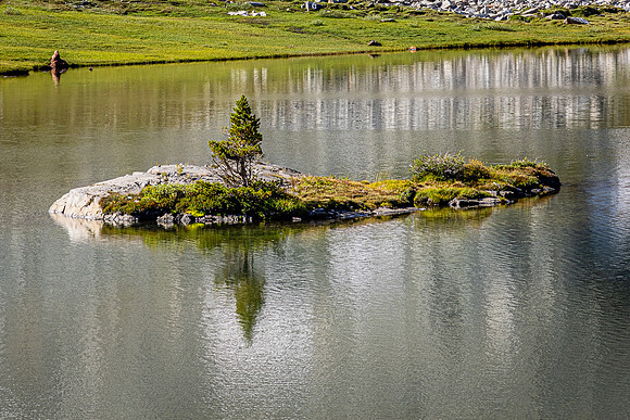Greenstone Lake Island, 20 Lakes Basin Loop