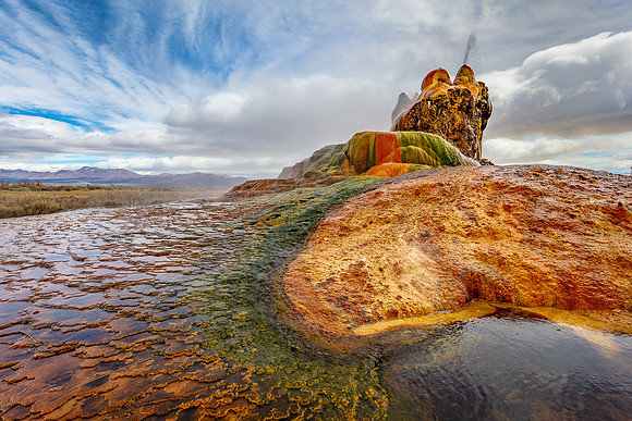 Fly Geyser Swirling Colors