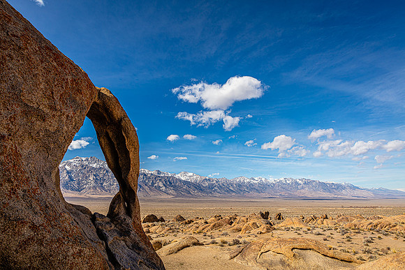 Cyclopse Arch & The Sierra Range, Alabama Hills