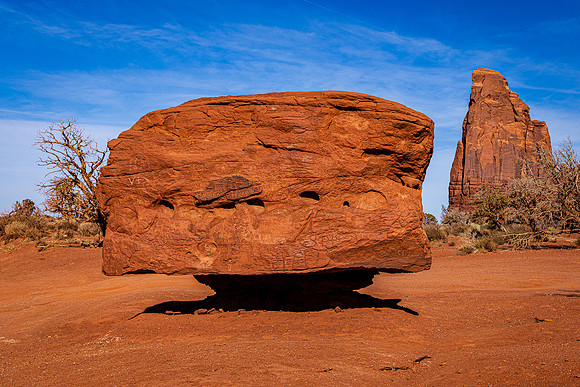 Balance Rock, Monument Valley
