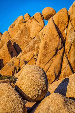 Repeating Boulders